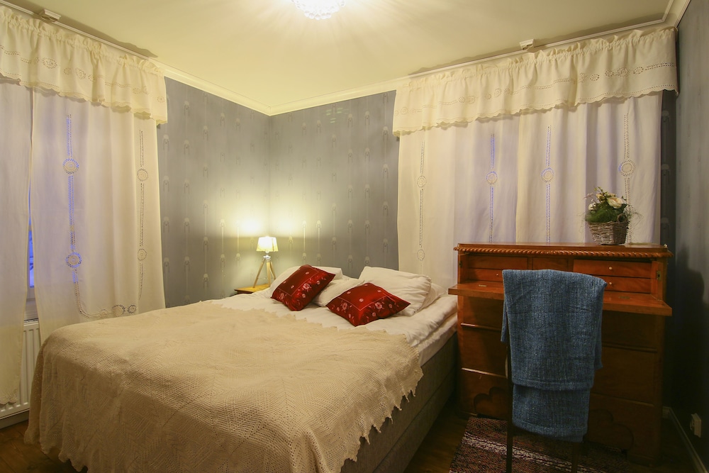 Elves Village Hotel — Hotel rooms in Kittilä, Lapland