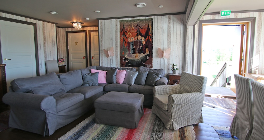Elves Village Hotel — Hotel rooms in Kittilä, Lapland