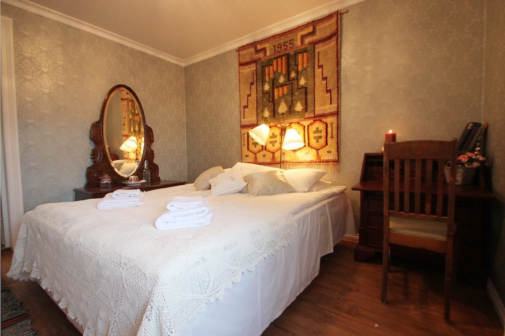 Elves Village Hotel — Hotel rooms in Kittilä, Lapland