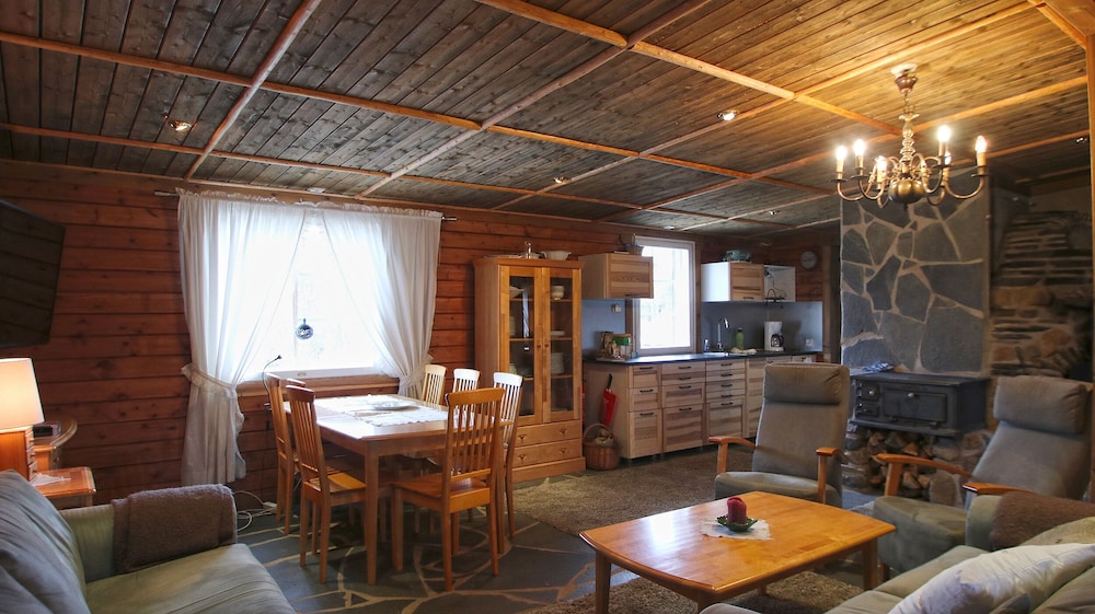 Elves Village Hotel — Hotel rooms in Kittilä, Lapland
