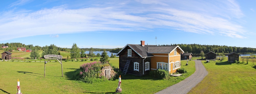 Elves Village Hotel — Attractions in the area in Kittilä, Lapland