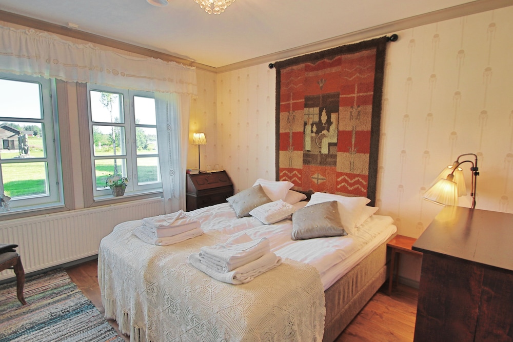Elves Village Hotel — Hotel rooms in Kittilä, Lapland