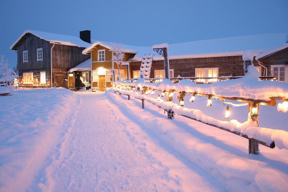 Elves Village Hotel — Main photo in Kittilä, Lapland
