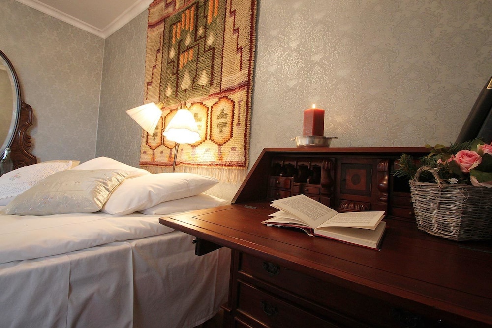 Elves Village Hotel — Hotel rooms in Kittilä, Lapland