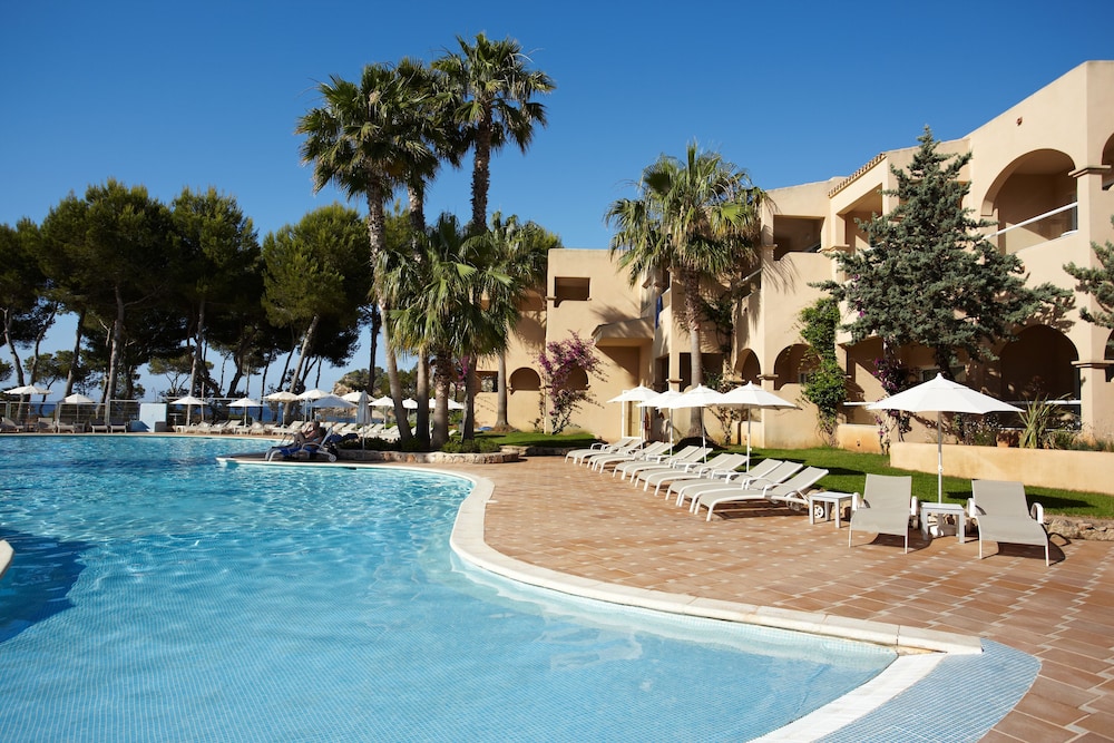 Grupotel Santa Eulària & Spa - Adults Only — Swimming pool in Santa Eulalia, Balearic Islands