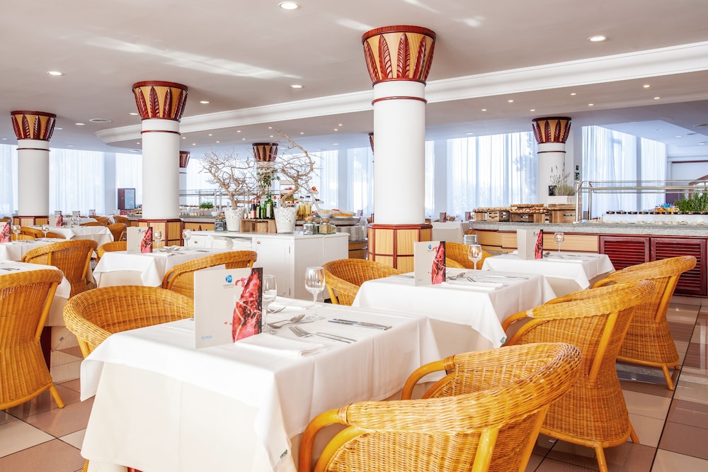 Grupotel Santa Eulària & Spa - Adults Only — Restaurant & bars in Santa Eulalia, Balearic Islands
