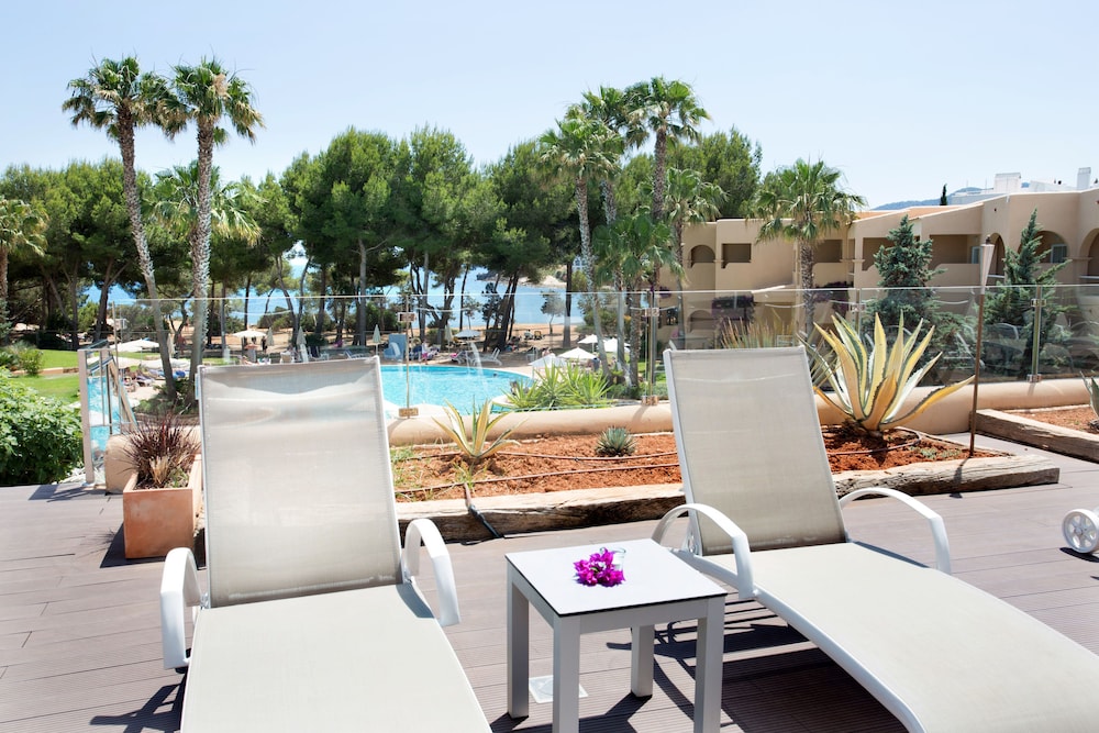 Grupotel Santa Eulària & Spa - Adults Only — Swimming pool in Santa Eulalia, Balearic Islands