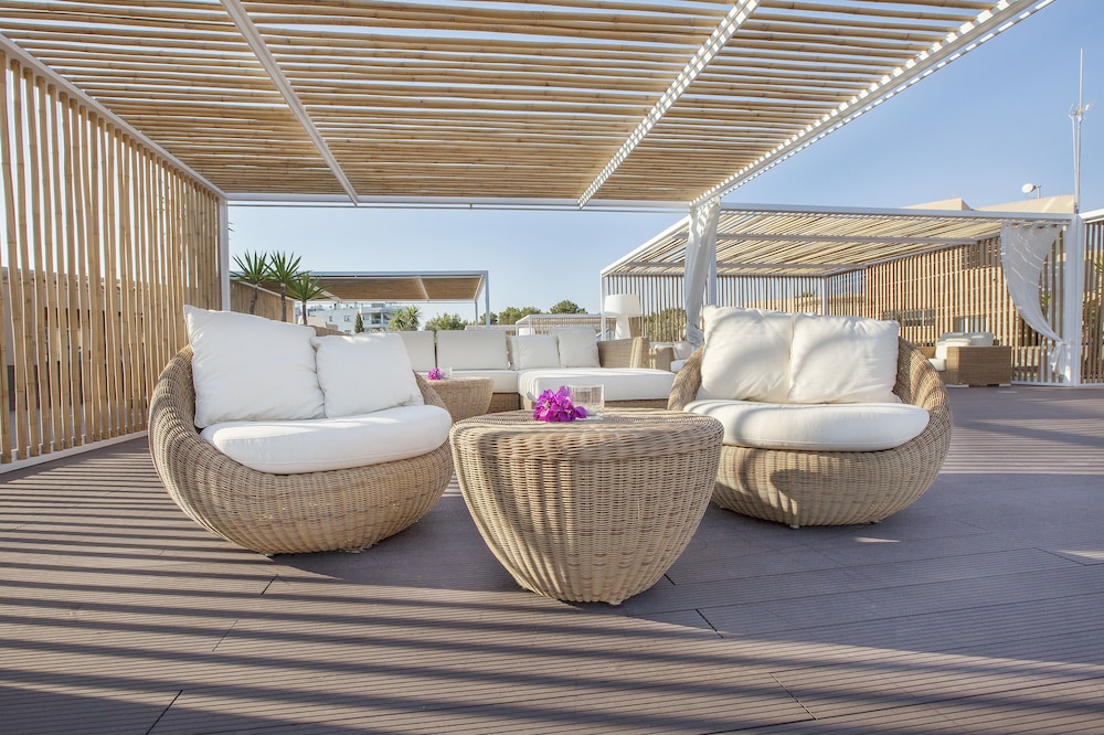 Grupotel Santa Eulària & Spa - Adults Only — Restaurant & bars in Santa Eulalia, Balearic Islands