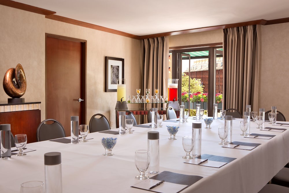 The Bostonian Hotel Boston — Restaurant & bars in Boston, Massachusetts