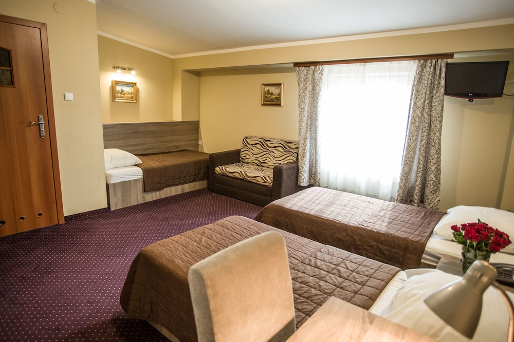 Hotel Maksymilian — Hotel rooms in Krakow, Lesser Poland
