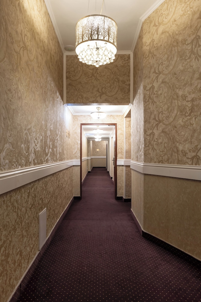 Hotel Maksymilian — Hotel building in Krakow, Lesser Poland