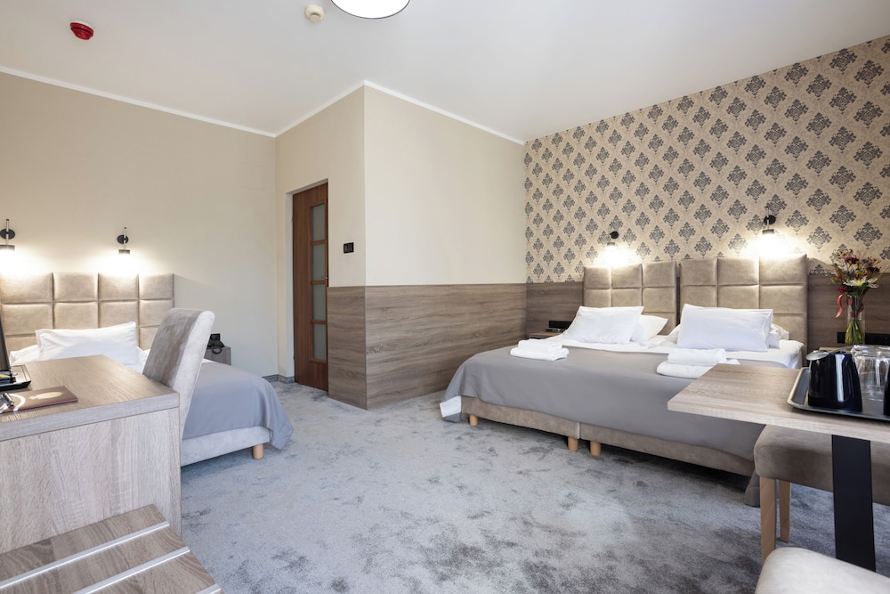 Hotel Maksymilian — Hotel rooms in Krakow, Lesser Poland