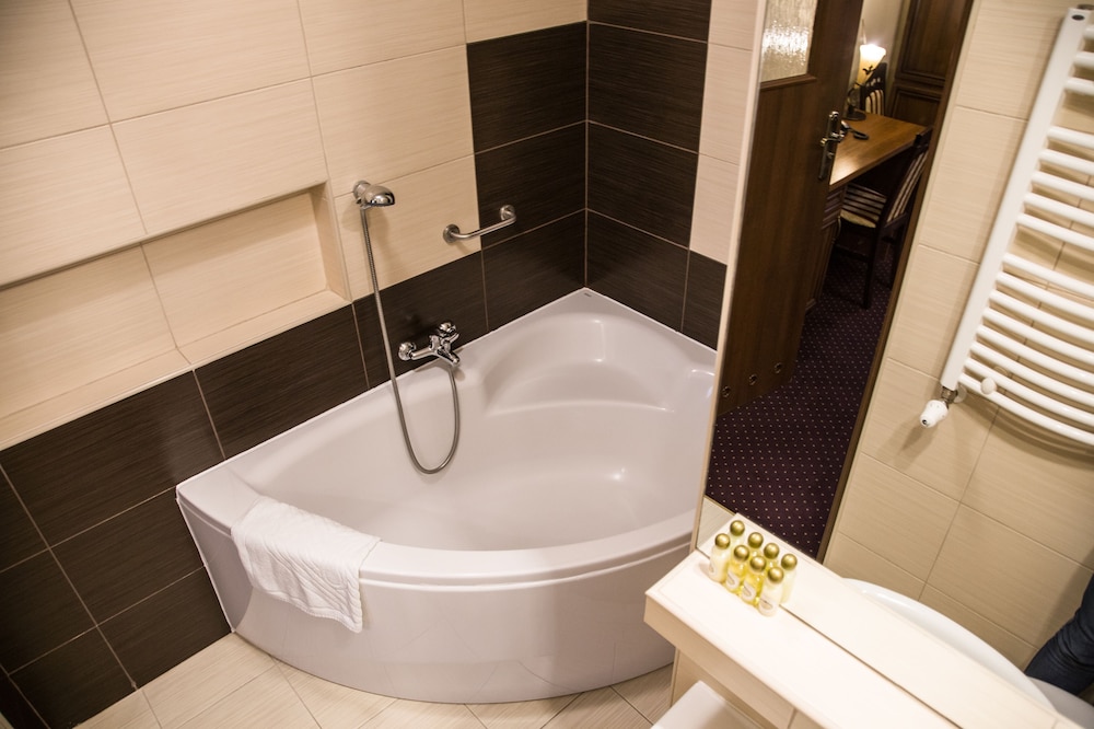 Hotel Maksymilian — Hotel rooms in Krakow, Lesser Poland