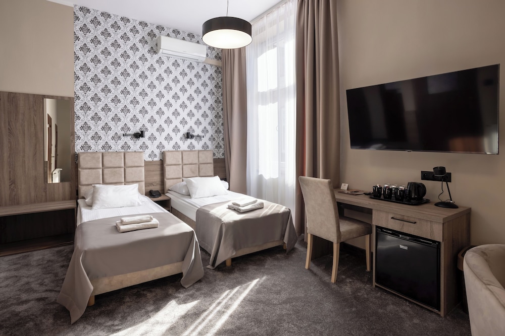 Hotel Maksymilian — Hotel rooms in Krakow, Lesser Poland
