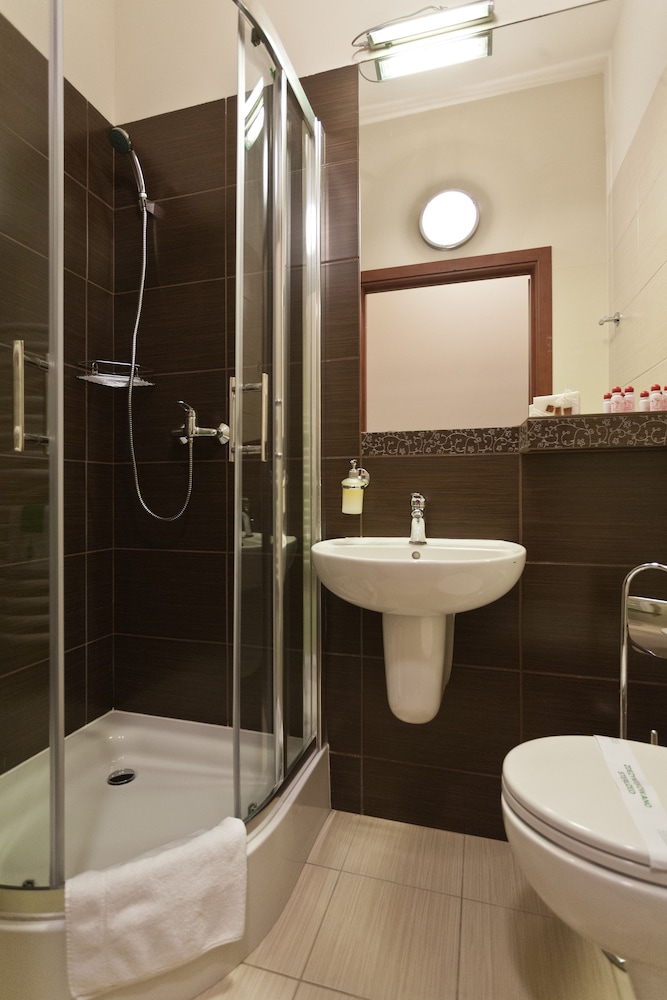 Hotel Maksymilian — Hotel rooms in Krakow, Lesser Poland