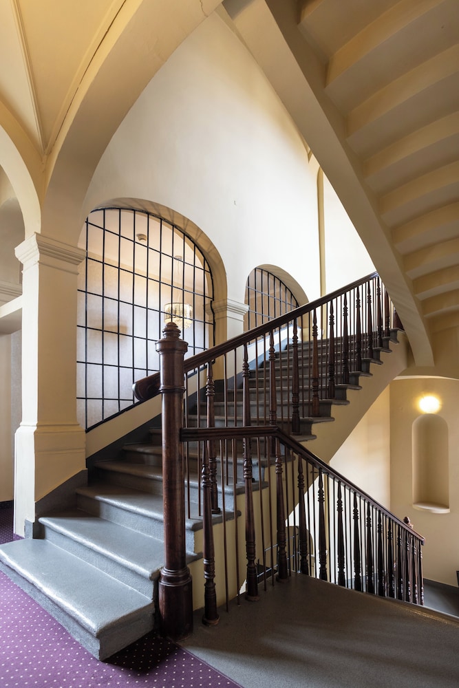 Hotel Maksymilian — Hotel building in Krakow, Lesser Poland