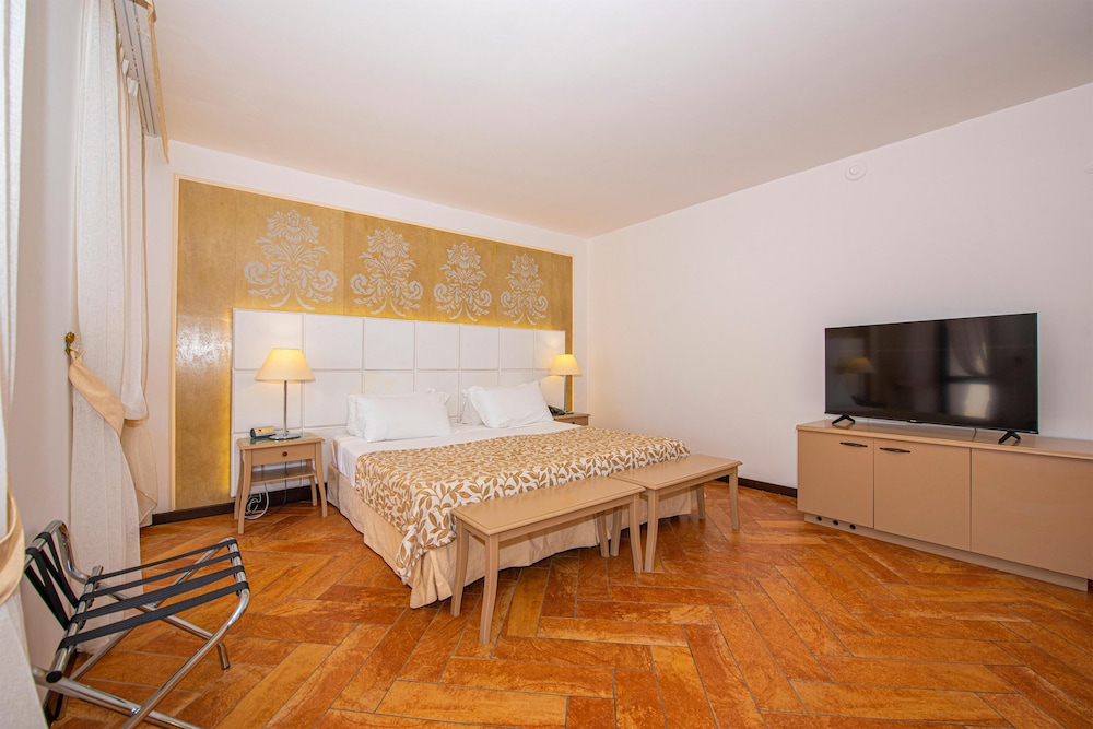 Baia Taormina - CDSHotels — Hotel rooms in Forza d'Agrò, Sicily