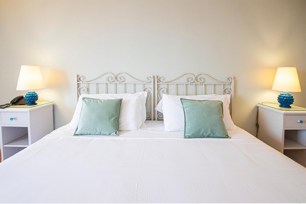 Baia Taormina - CDSHotels — Hotel rooms in Forza d'Agrò, Sicily