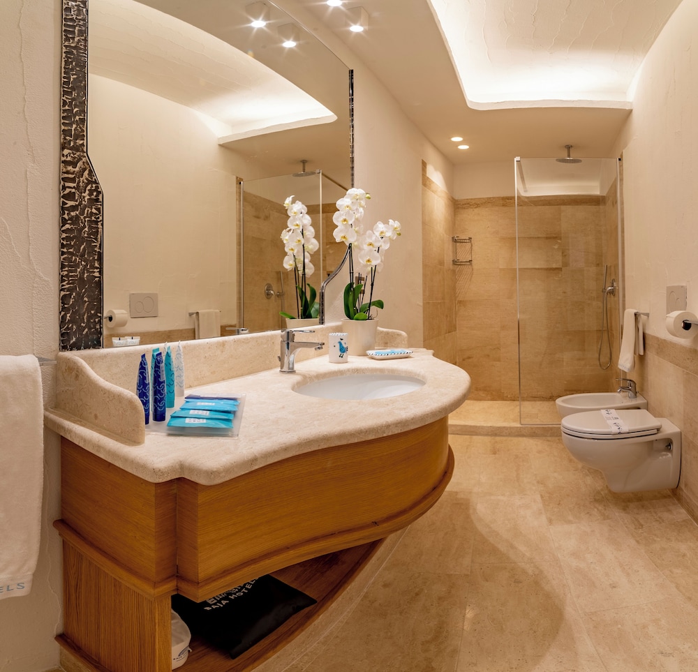 Club Hotel — Hotel rooms in Arzachena, Sardinia