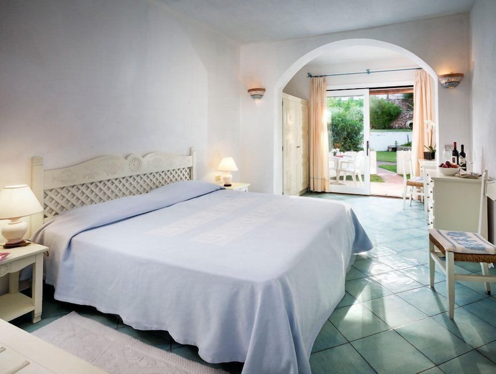 Club Hotel — Hotel rooms in Arzachena, Sardinia
