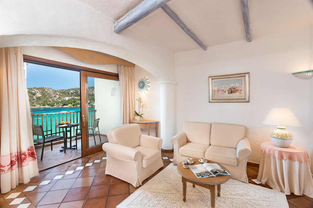 Club Hotel — Hotel rooms in Arzachena, Sardinia