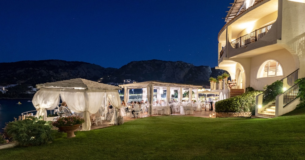 Club Hotel — Restaurant & bars in Arzachena, Sardinia