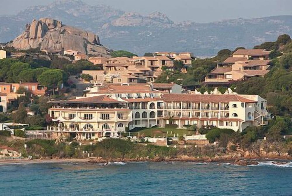 Club Hotel — Hotel building in Arzachena, Sardinia