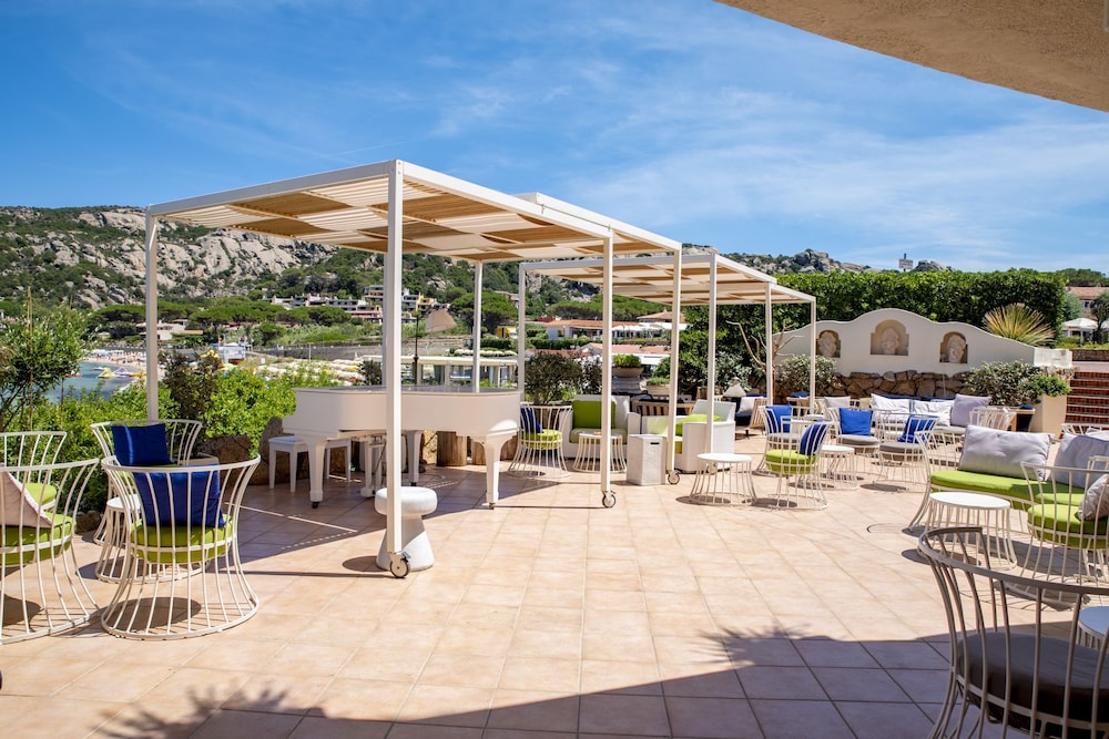 Club Hotel — Restaurant & bars in Arzachena, Sardinia