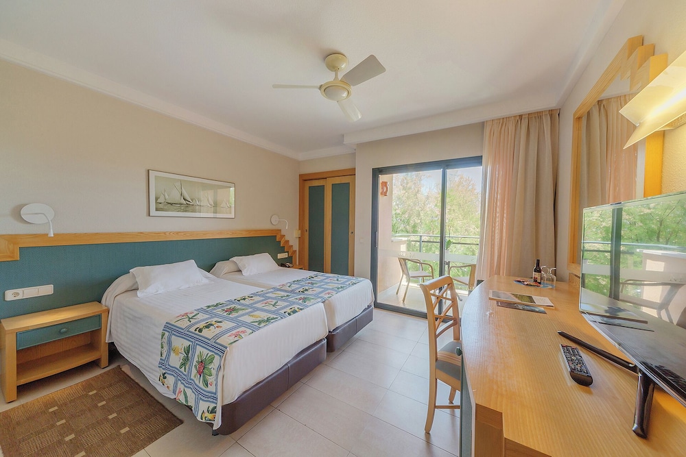 PortBlue Club Pollentia Resort — Hotel rooms in Alcudia, Balearic Islands