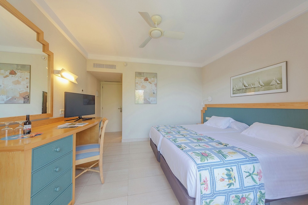 PortBlue Club Pollentia Resort — Hotel rooms in Alcudia, Balearic Islands
