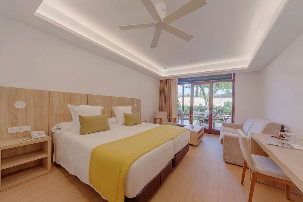 PortBlue Club Pollentia Resort — Hotel rooms in Alcudia, Balearic Islands