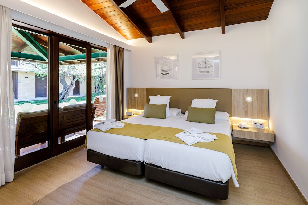PortBlue Club Pollentia Resort — Hotel rooms in Alcudia, Balearic Islands
