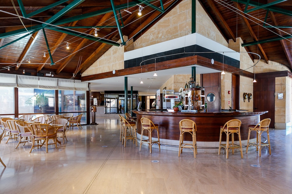 PortBlue Club Pollentia Resort — Restaurant & bars in Alcudia, Balearic Islands