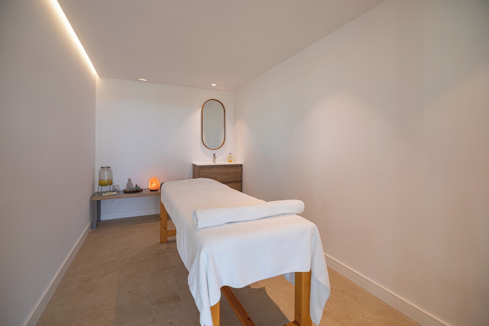 Hotel JS Sol de Alcudia — Spa in Alcudia, Balearic Islands