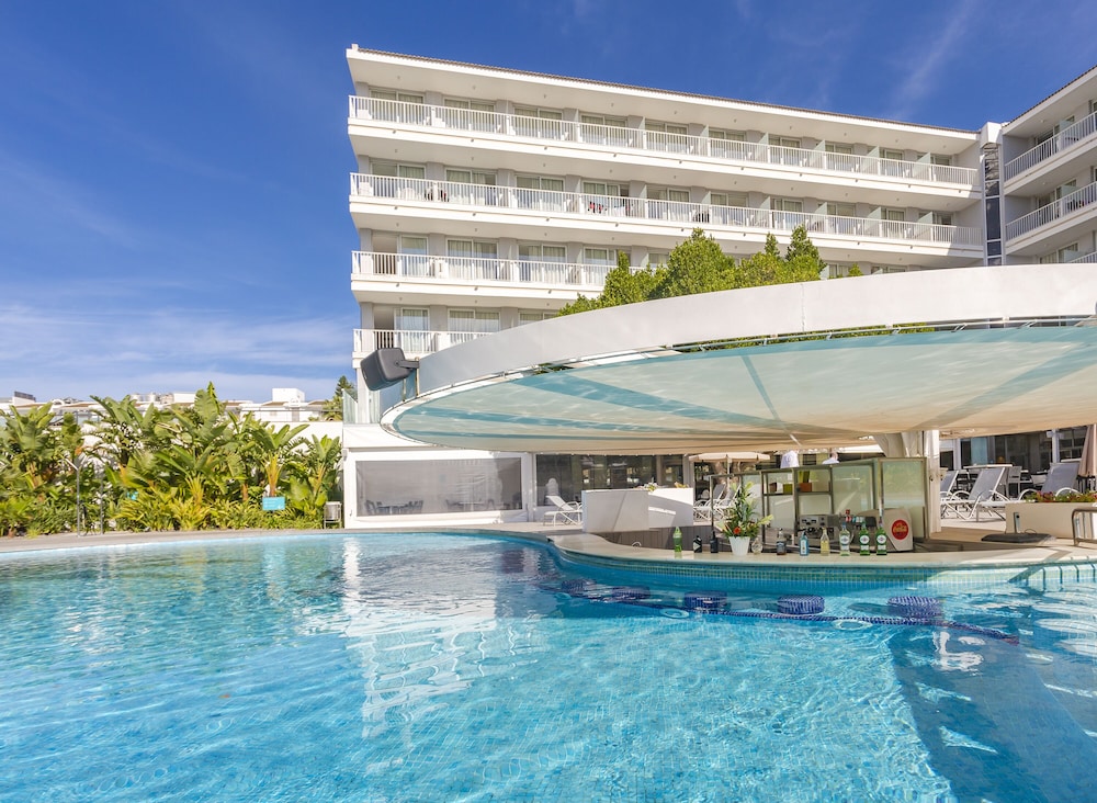 Hotel JS Sol de Alcudia — Swimming pool in Alcudia, Balearic Islands