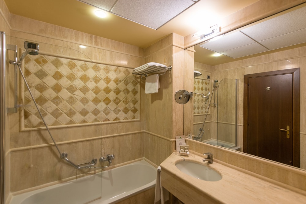 Grand Hotel Baia Verde — Hotel rooms in Aci Castello, Sicily