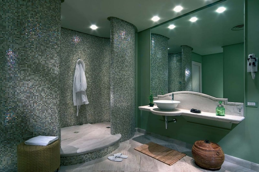 Grand Hotel Baia Verde — Spa in Aci Castello, Sicily