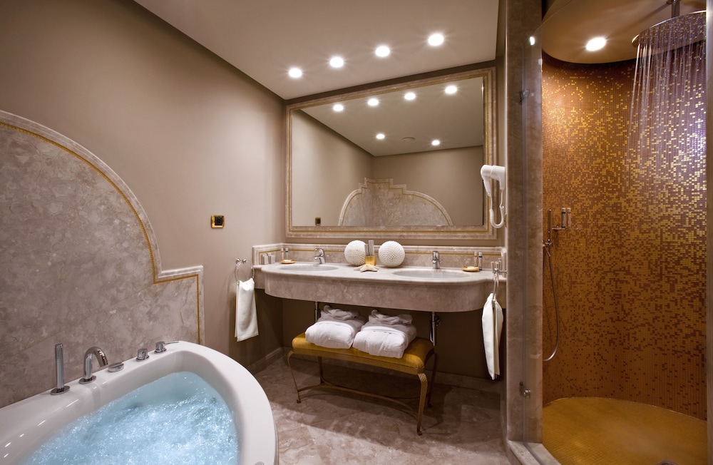 Grand Hotel Baia Verde — Spa in Aci Castello, Sicily