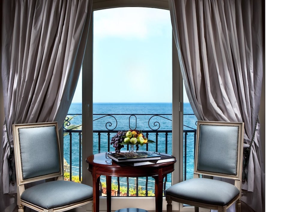 Grand Hotel Baia Verde — Hotel rooms in Aci Castello, Sicily
