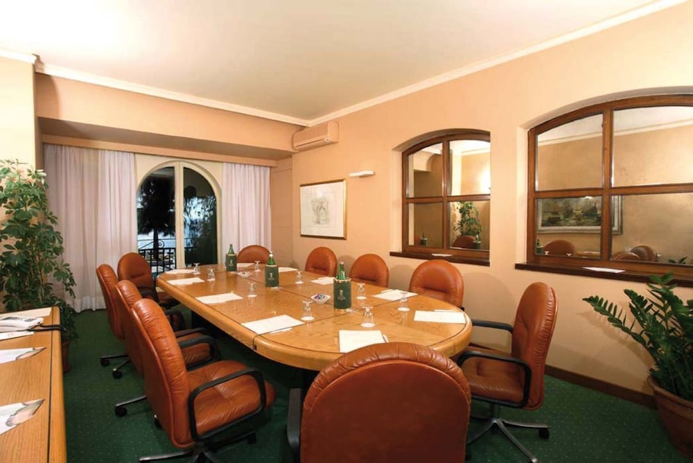 Grand Hotel Baia Verde — Hotel building in Aci Castello, Sicily