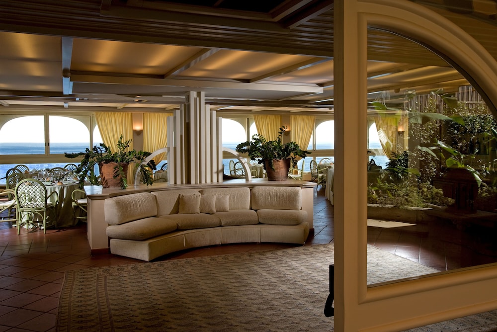Grand Hotel Baia Verde — Restaurant & bars in Aci Castello, Sicily