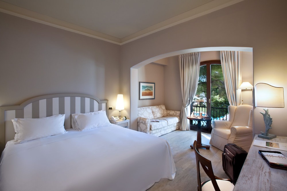 Grand Hotel Baia Verde — Hotel rooms in Aci Castello, Sicily