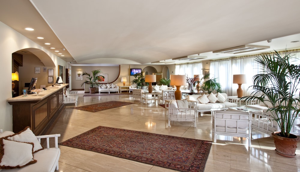 Grand Hotel Baia Verde — Hotel building in Aci Castello, Sicily