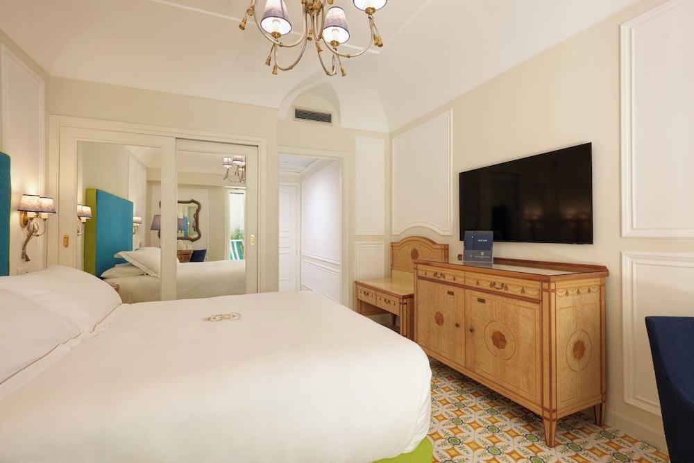 Grand Hotel Capodimonte — Hotel rooms in Sorrento, Campania