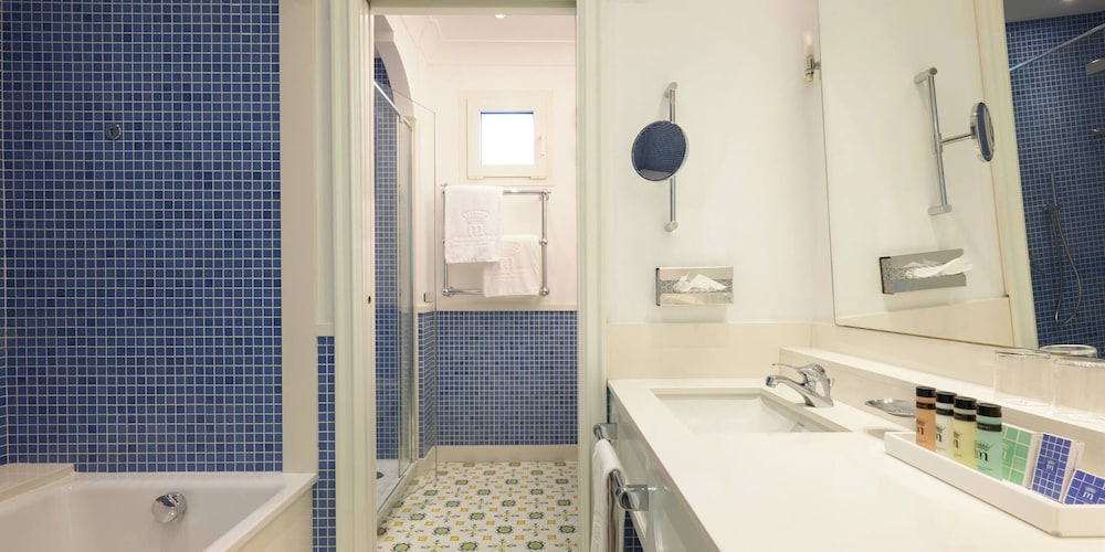 Grand Hotel Capodimonte — Hotel rooms in Sorrento, Campania
