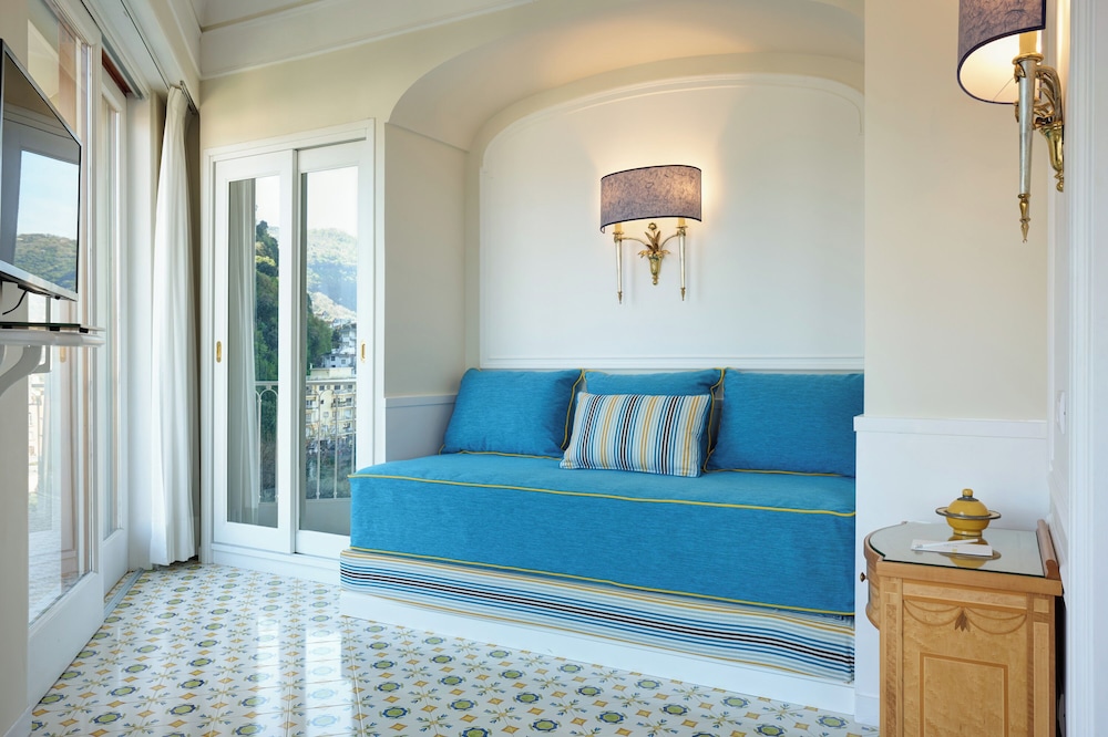 Grand Hotel Capodimonte — Hotel rooms in Sorrento, Campania