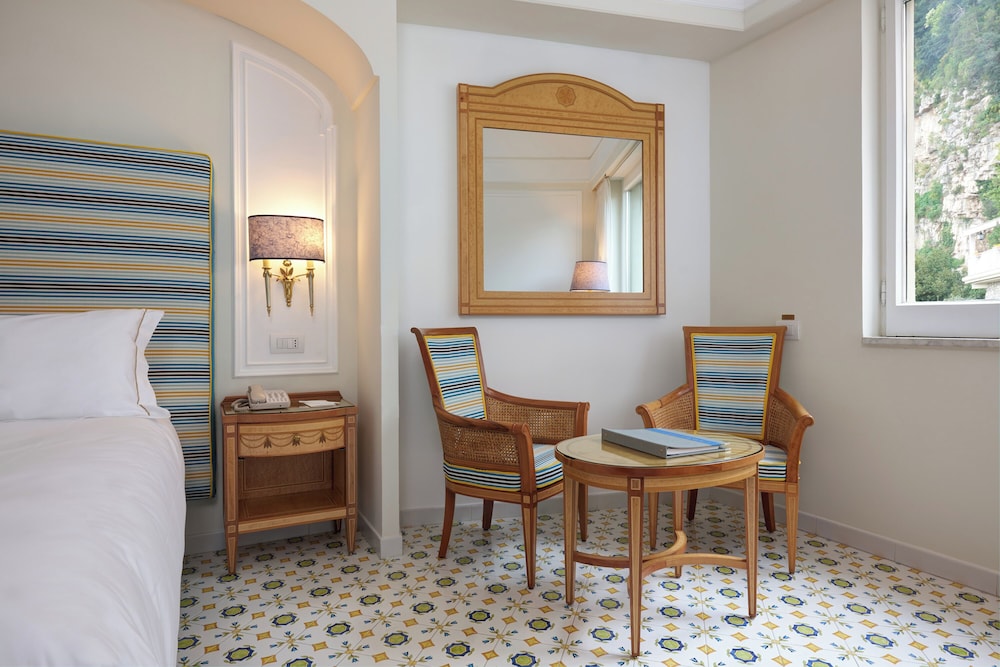 Grand Hotel Capodimonte — Hotel rooms in Sorrento, Campania