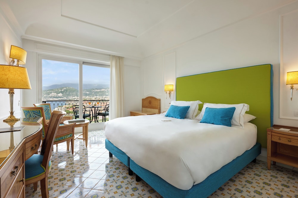 Grand Hotel Capodimonte — Hotel rooms in Sorrento, Campania