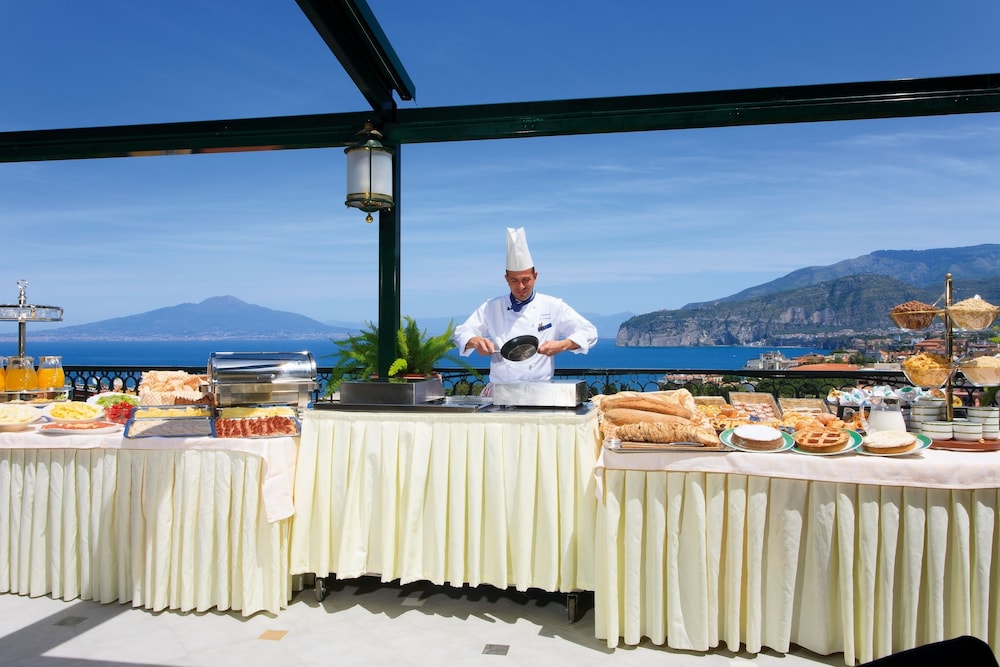 Grand Hotel Capodimonte — Restaurant & bars in Sorrento, Campania