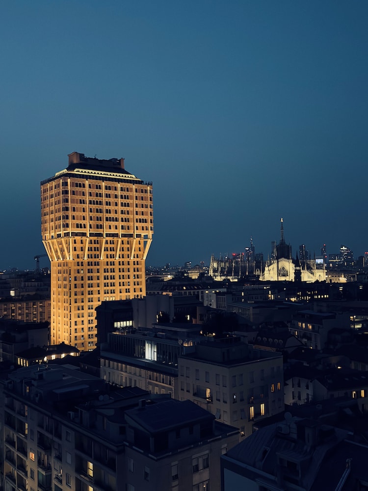 Uptown Palace — Attractions in the area in Milan, Lombardy
